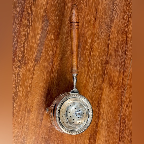 Vintage Silver Plate Tea Strainer with Drip Bowl - Picture 3 of 8